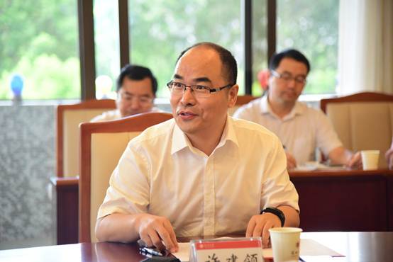 说明: C:\Users\lenovo\Desktop\20180726卢成燕任LDTY.COM党委副书记纪委书记\DSW_3443.JPG